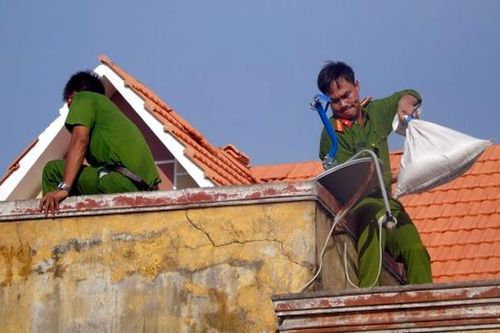 Lực lượng Công an các tỉnh Nam Trung bộ: Vừa khắc phục hậu quả bão số 9 vừa triển khai ứng phó bão số 10