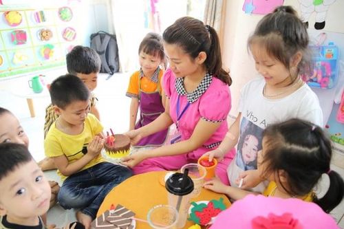 Giữ chân giáo viên mầm non