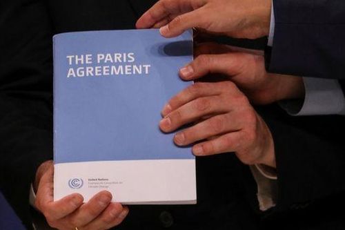 Giữa lúc bầu cử căng 'như dây đàn', Mỹ chính thức rút khỏi Hiệp định Paris về biến đổi khí hậu