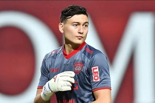 Thủ môn Đặng Văn Lâm không có tên trong đội hình Muangthong Utd