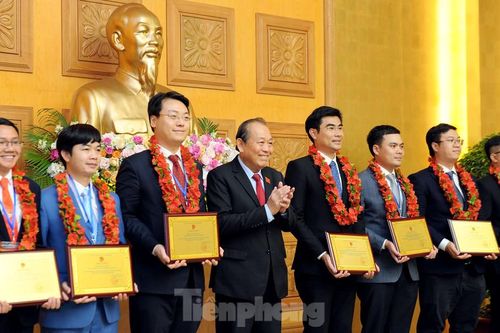 Cán bộ, công chức phải thể hiện vai trò 'công bộc' của dân