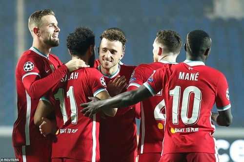Jota lập hat-trick, Liverpool thắng 'bàn tay nhỏ'