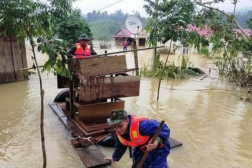 Cộng đồng người Việt Nam tại Ukraine ủng hộ đồng bào miền Trung