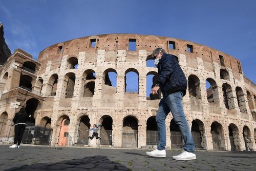 Italy ban bố lệnh giới nghiêm