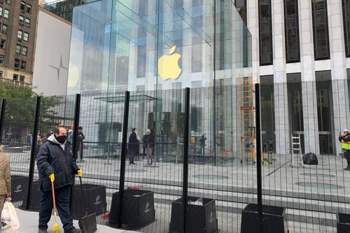Apple Store dựng rào chắn phòng bạo loạn sau bầu cử Tổng thống Mỹ