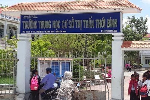 Hơn 60 học sinh ở Cà Mau có cùng triệu chứng khó thở, ngất xỉu tại trường