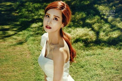 Lee Da Hae tỏa sáng trong bức ảnh trên MXH: Đời tư tai tiếng cùng người bạn trai!