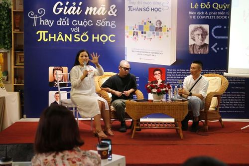 MC Quỳnh Hương ra mắt sách 'Thay đổi cuộc sống với Nhân số học'