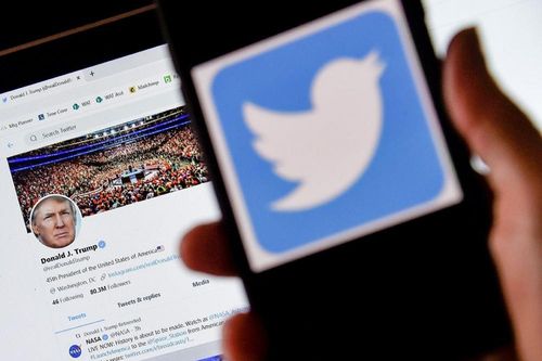 Bầu cử Mỹ 2020: Twitter và Facebook đình chỉ nhiều tài khoản do đăng tải những thông tin sai lệch