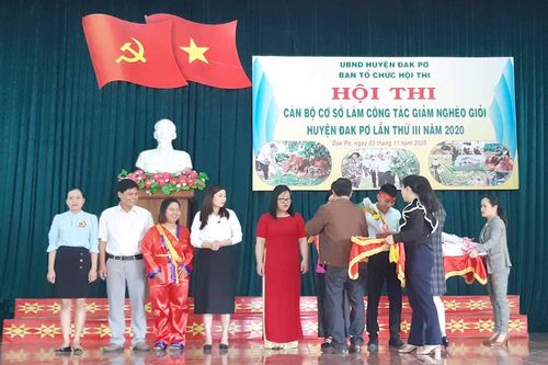 Đak Pơ: Hơn 50 thí sin thi cán bộ cơ sở làm công tác giảm nghèo giỏi