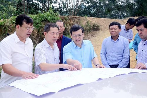 Chủ tịch UBND tỉnh Nguyễn Văn Sơn kiểm tra tiến độ giải ngân vốn đầu tư công tại huyện Yên Sơn