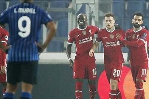 Jota và Salah tỏa sáng trong ngày Liverpool 'hủy diệt' Atalanta