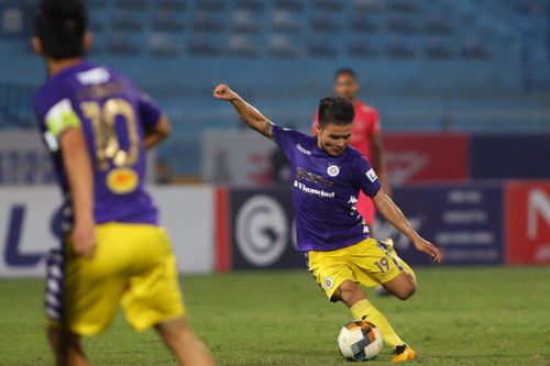 Quang Hải thăng hoa giúp Hà Nội FC loại Sài Gòn FC khỏi cuộc đua vô địch