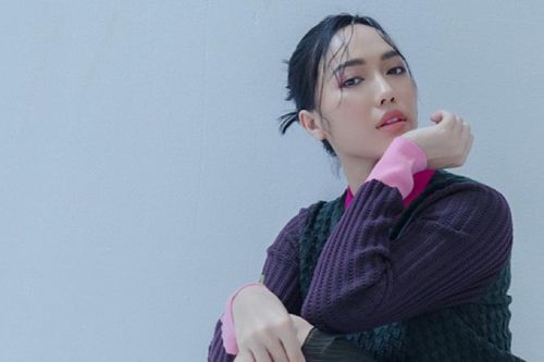 Diệu Nhi bán xôi gây quỹ ủng hộ miền Trung, đáp trả khéo léo bình luận tiêu cực