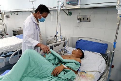 Cứu sống một thanh niên trúng hơn 13 viên đạn hoa cải