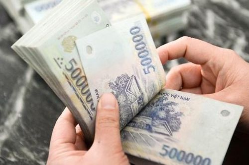 Kiến nghị Chính phủ chưa tăng lương tối thiểu vùng năm 2021