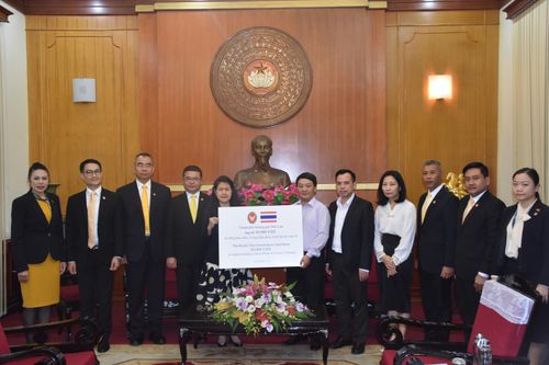 Chính phủ Hoàng gia Thái Lan hỗ trợ người dân miền Trung vượt qua khó khăn