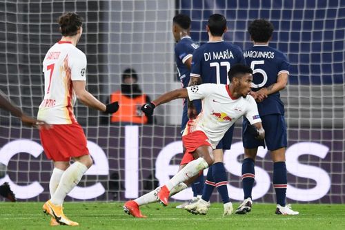 PSG nhận 2 thẻ đỏ trong trận thua 1-2 trước Leipzig