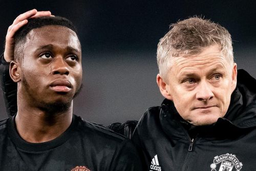 Man United thể hiện thứ bóng đá ngờ nghệch