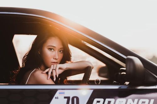 Nữ tay đua nổi tiếng Thái Lan
