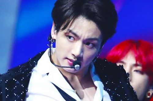 Điểm danh 7 nam thần K-pop có thần thái độc đáo và hấp dẫn