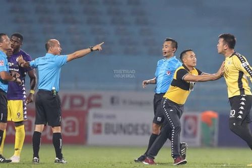Bóng đá Việt Nam hôm nay: HLV Hà Nội có thể bị kỷ luật. Viettel phải thắng Sài Gòn FC