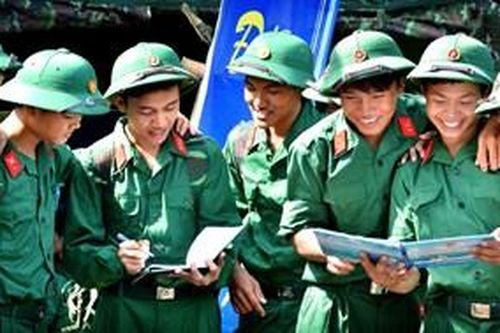 Nâng cao 'sức đề kháng' của bộ đội và nhân dân trước các thông tin xuyên tạc