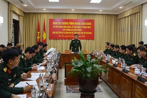 Thượng tướng Hoàng Xuân Chiến làm việc với Bộ tư lệnh Bảo vệ Lăng Chủ tịch Hồ Chí Minh