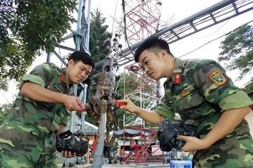 Bảo quản, bảo dưỡng tốt vũ khí trang bị trong mùa mưa, bão