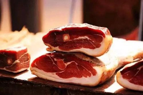 Tận mục đặc sản kinh dị 'mốc trăm năm', ăn là nghiền