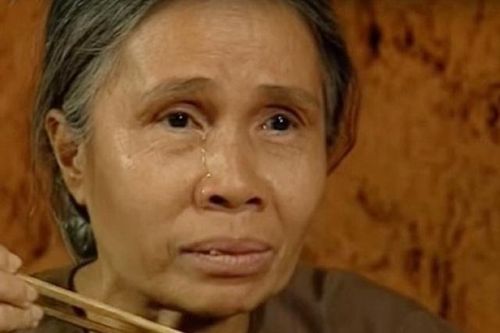 Thăm thẳm Ánh Hoa