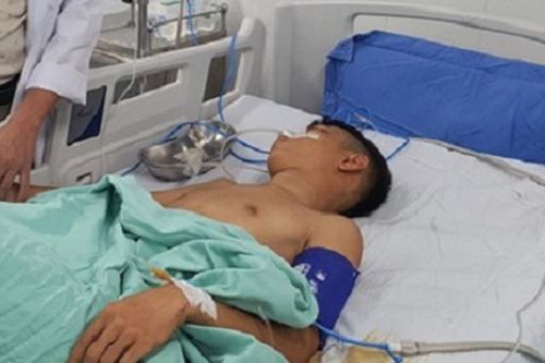 Hỗn chiến trong quán nhậu, thanh niên bị bắn 13 phát đạn hoa cải nguy kịch