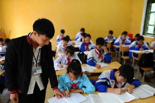 Dạy bù cho học sinh vùng lũ: Không quá tải, áp lực cho thầy và trò