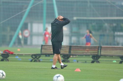 Thầy Park lộ vẻ ưu tư với 'đám trẻ' U22 Việt Nam