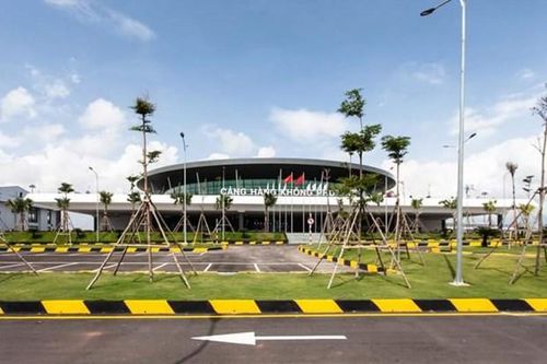 Đóng cửa một đường lăn sân bay Phù Cát để phòng chống bão số 10