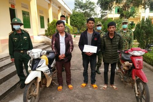 Bắt giữ 3 đối tượng vượt biên trái phép
