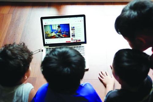 Bảo vệ trẻ khỏi những mặt tối của thế giới ảo