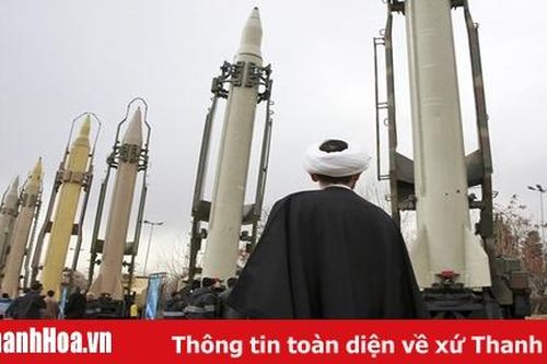 Iran cho ra mắt hệ thống phóng tên lửa đạn đạo chế tạo trong nước