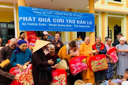 Phật giáo Q.Gò Vấp tiếp tục hướng về miền Trung