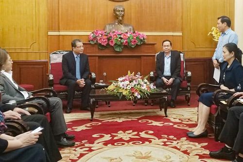 Cộng đồng Việt Nam ở nước ngoài quyên góp gần 12 tỷ đồng ủng hộ đồng bào miền Trung