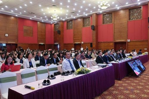 Đoàn kết các tầng lớp nhân dân ASEAN để ứng phó với các thách thức toàn cầu