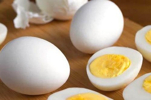 Quên cách luộc trứng cũ đi, luộc trứng bằng nồi chiên không dầu mới là 'đỉnh cao'