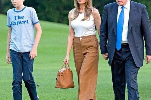 Nhìn lại những hình ảnh đẹp nhất suốt 4 năm qua của 'Hoàng tử Nhà Trắng' Barron Trump trước giây phút Mỹ tuyên bố Tổng thống thứ 46