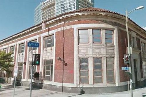 Công ty giải trí Hàn Quốc nào được lấy tên đặt cho giao lộ trung tâm tại Los Angeles (Mỹ)?