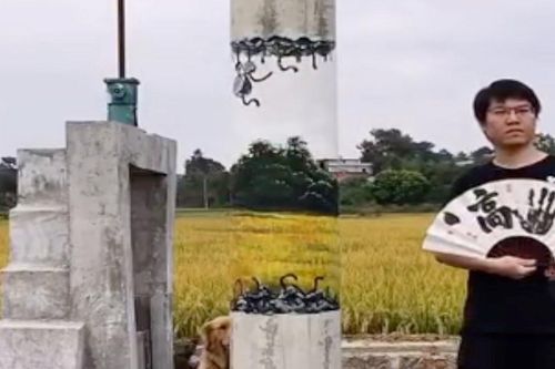 Nổi tiếng nhờ khả năng làm 'tàng hình' mọi vật