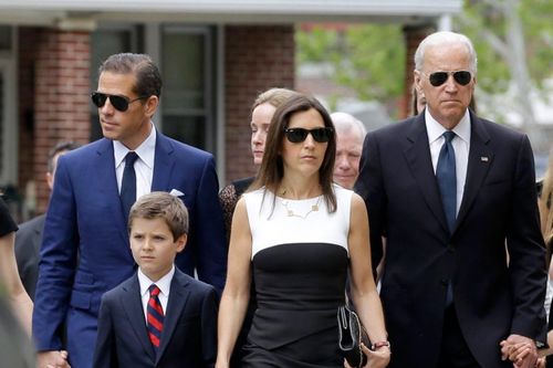 Con dâu, con rể của ông Joe Biden sống kín tiếng, ít dùng mạng xã hội