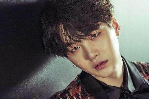 Suga BTS 'trải lòng' với ARMY về ca phẫu thuật