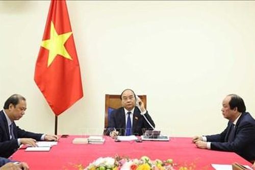 Thủ tướng Nguyễn Xuân Phúc điện đàm với Thủ tướng Thái Lan Prayut Chan-o-cha