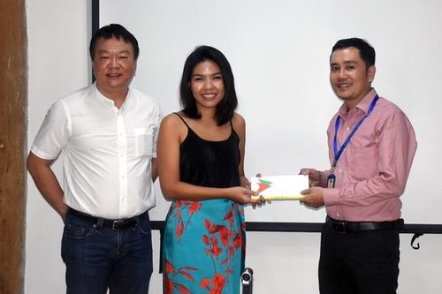 Cty TNHH Shire Oak International: Thông qua Báo GD&TĐ hỗ trợ đồng bào miền Trung