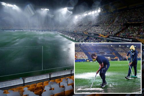 Trận đấu của Villarreal suýt bị hoãn vì sân vận động hóa thành sông